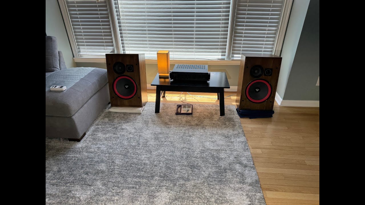 Sansui AU-317 : Demo w/ Cerwin Vega HED CH203 speakers.