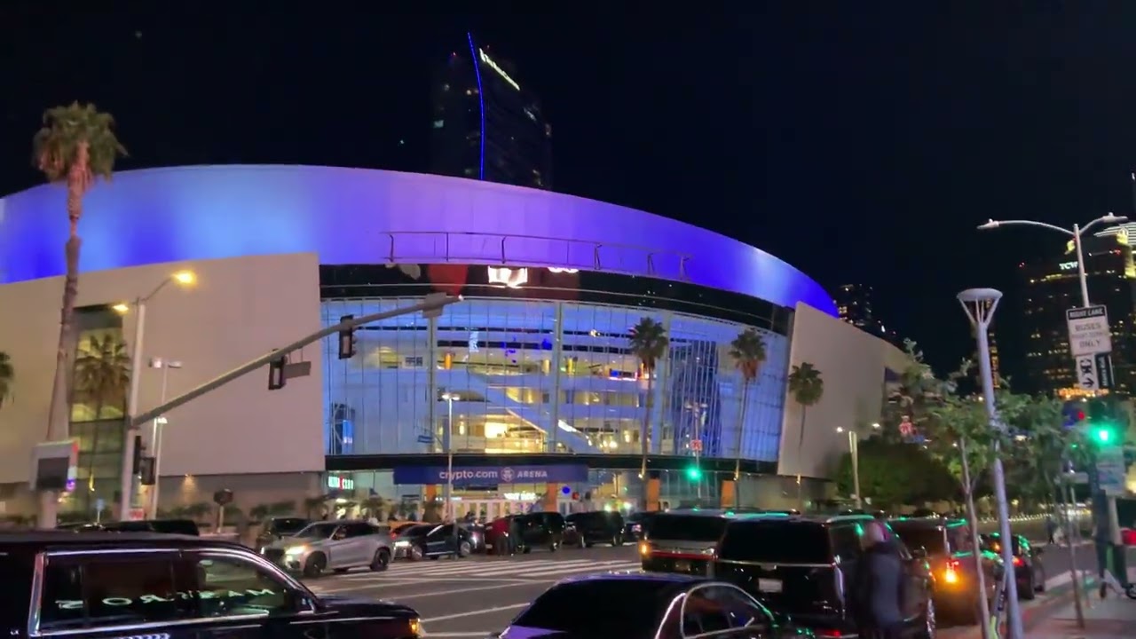 Lakers game night AMBIANCE