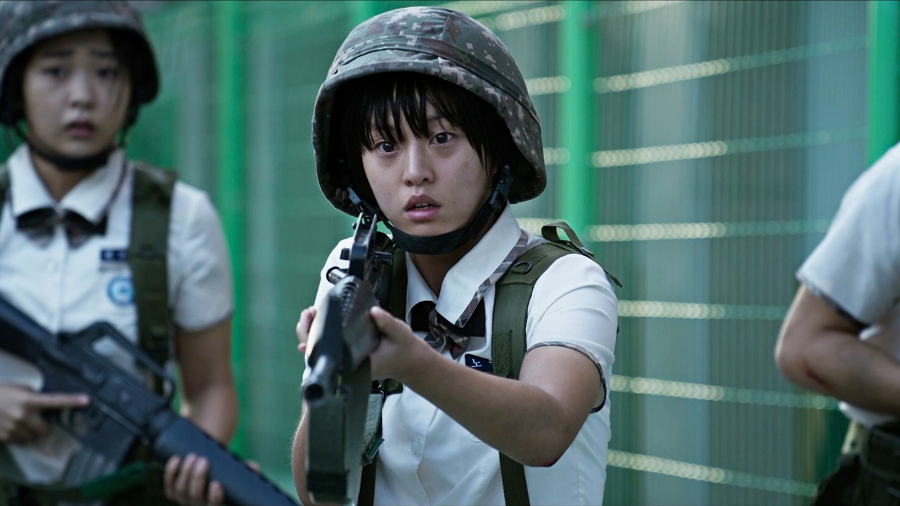 Students Are Forced to Fight a Deadly War & Kill 10 Aliens to Pass Their Final Exam
