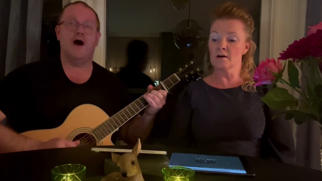 Sol bakom skyan