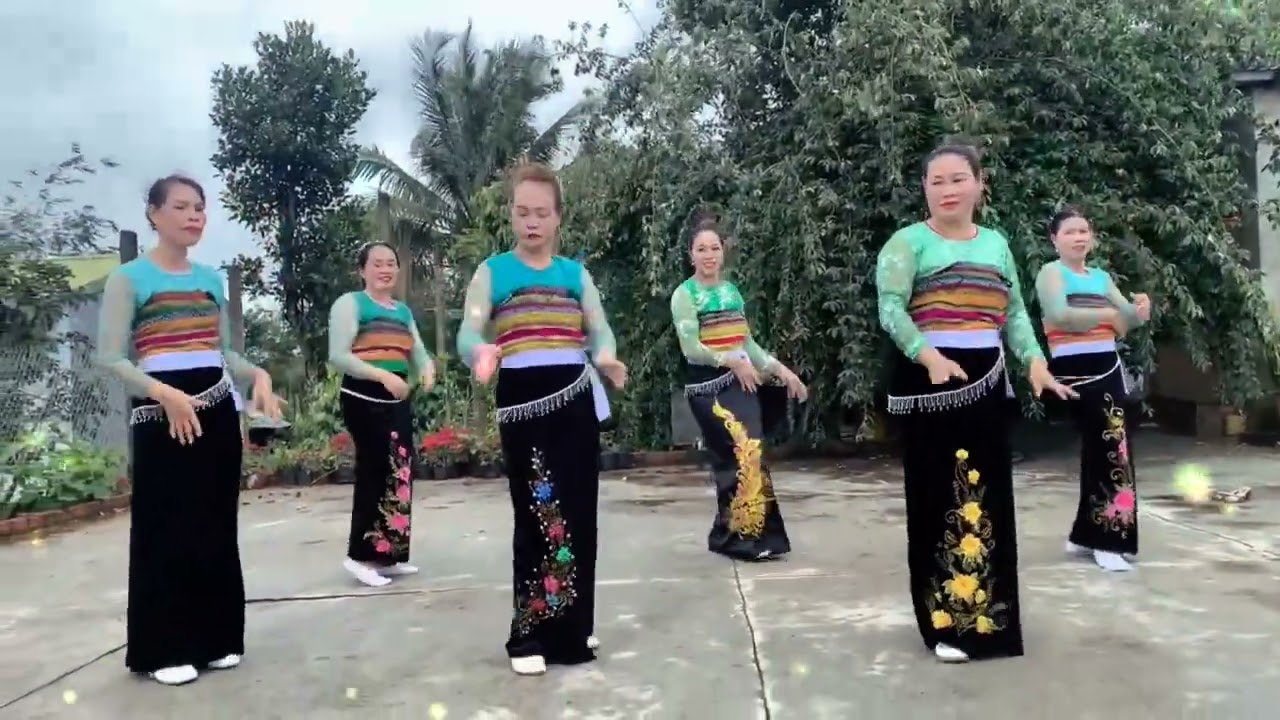 Vũ điệu tây bắc Hà Lơ