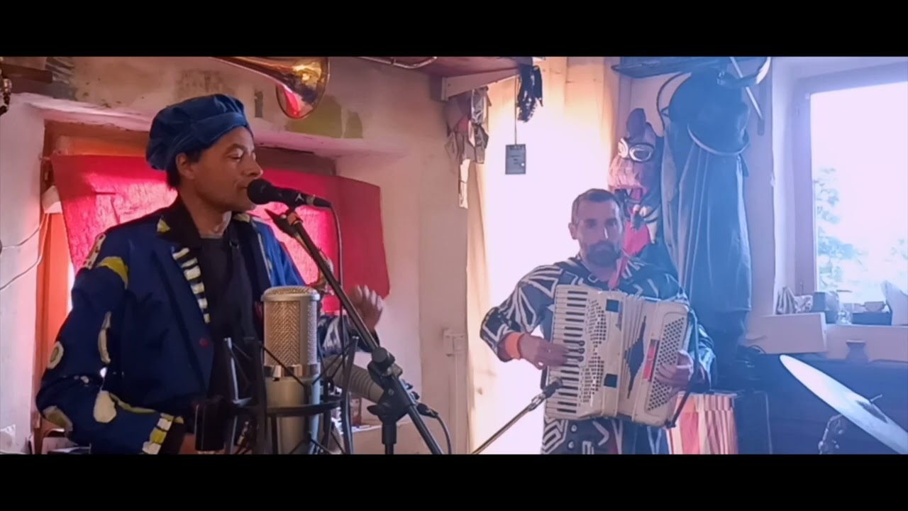Boogie Lionne -   AN BA CIEL LA -  (Home Live Session)