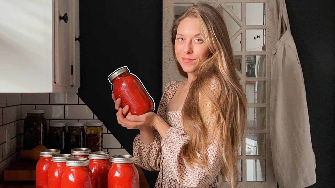 My Worst Year Yet - Processing My Frozen Tomato Harvest Into Sauce!