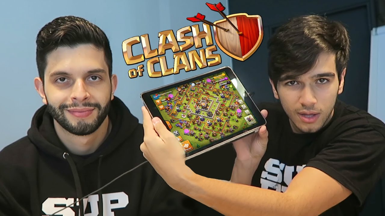 ROUBEI A VILA DO PLAYHARD NO CLASH OF CLANS E.......