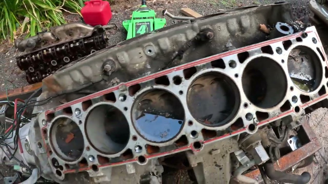 How NOT to disassemble an engine. Mercedes M120 teardown