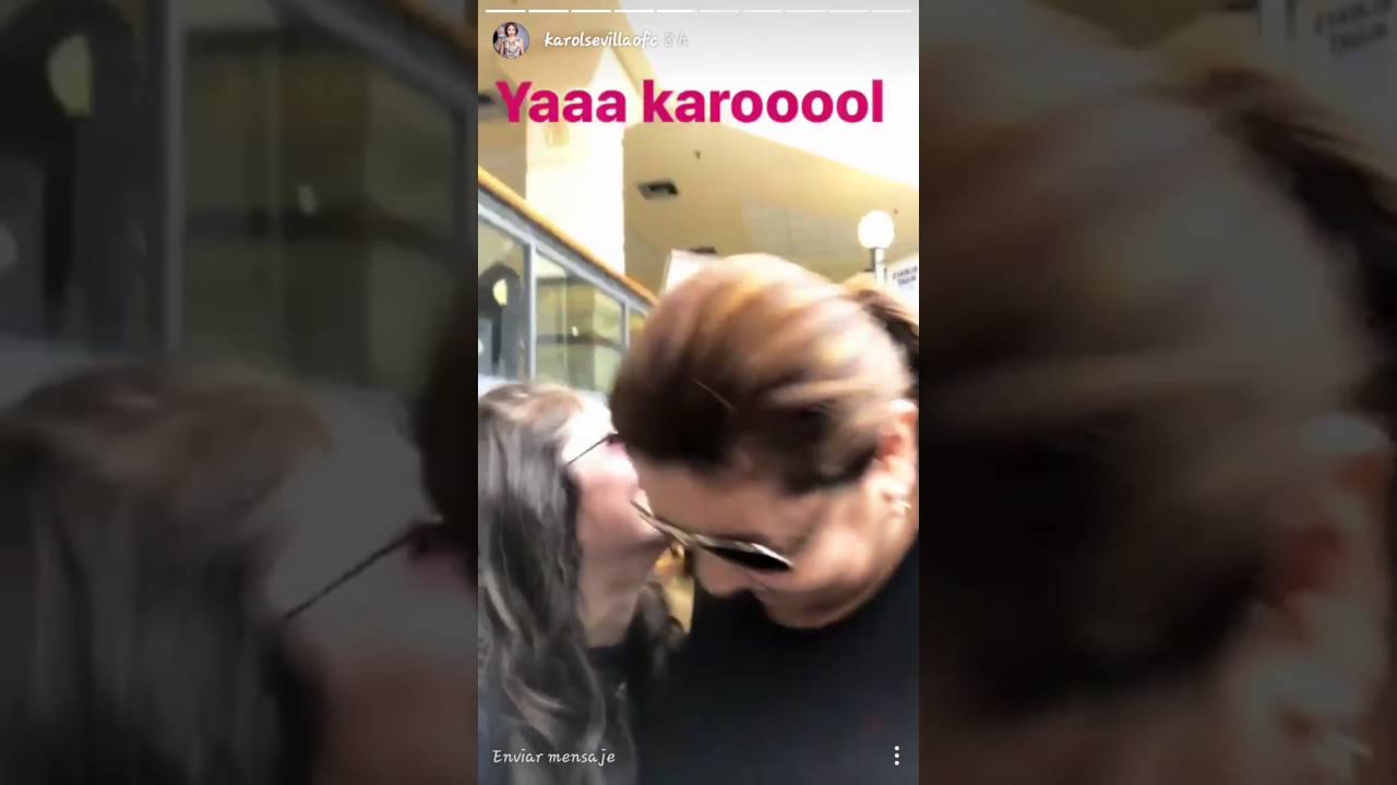 Karol Sevilla molesta a su mama en la hora de domir