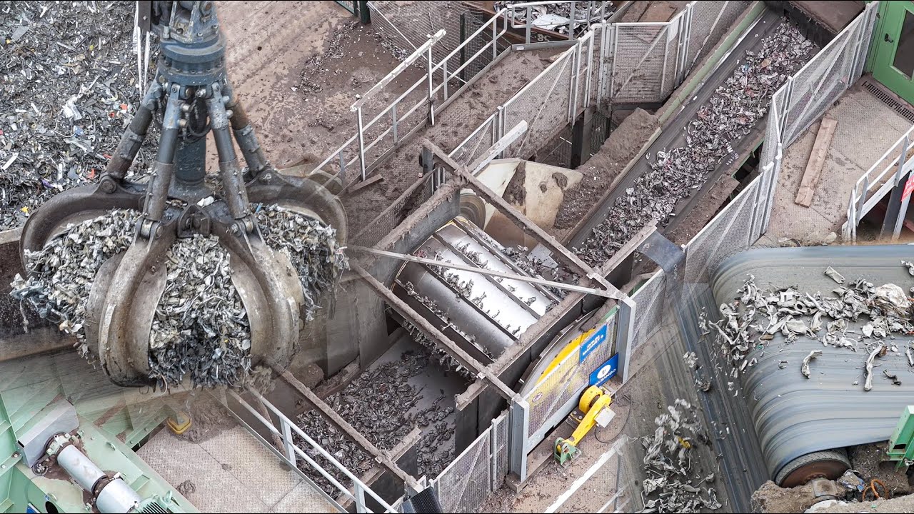 Scrap Metal Recycling in MANCHESTER | I find an INTEL APPLE POWER MAC G5 in the scrap pile! #apple