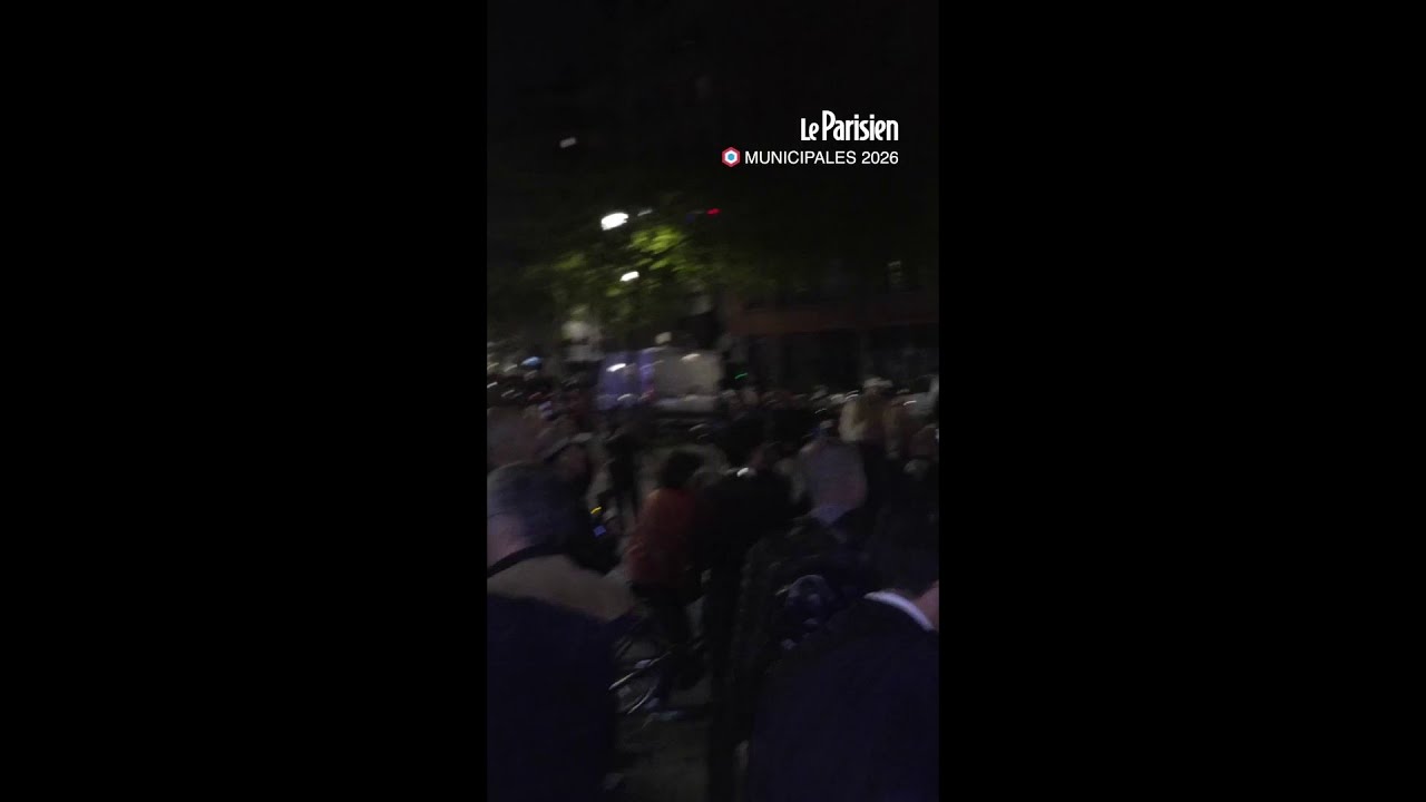 Paris : Rachida Dati hu&eacute;e devant son QG apr&egrave;s les r&eacute;sultats
