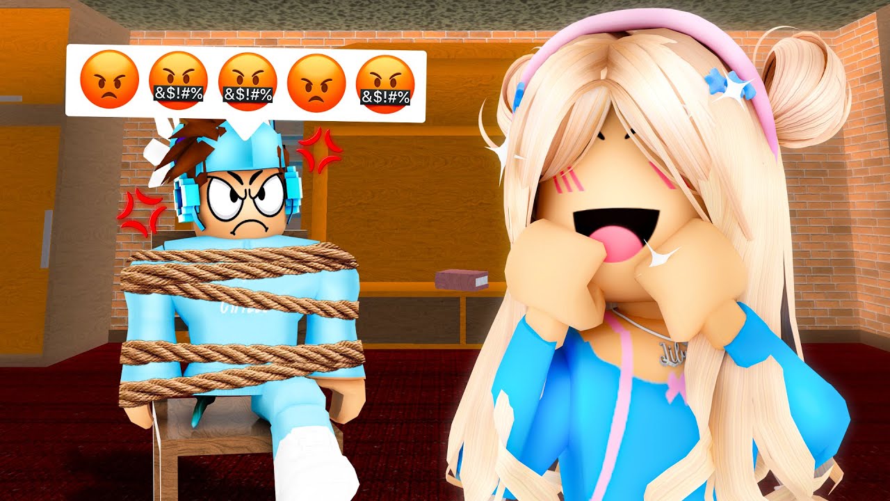 Trolling My BOYFRIEND In MM2 Until He RAGE QUITS...