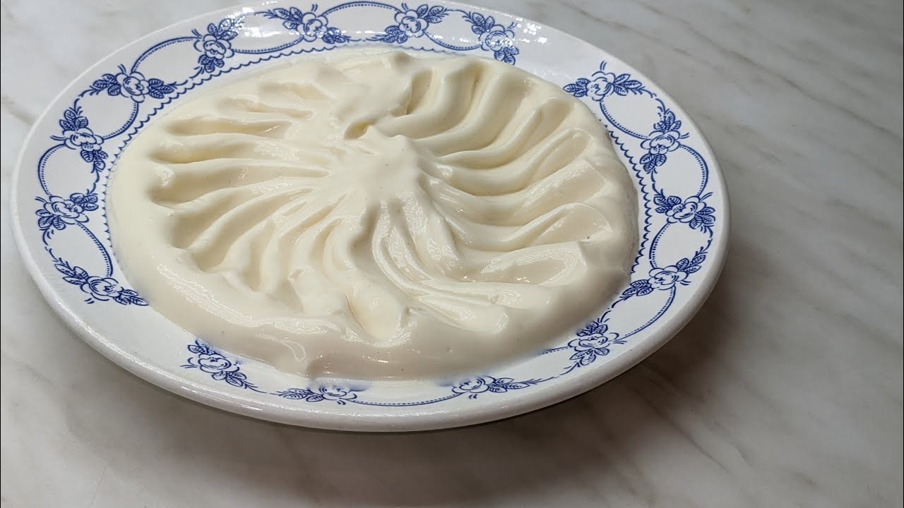 طريقة تحضير مايونيز على الاصول و معلومات مهمة بتسمعوها في الفيديو و بتشوفو طريقة التحضير