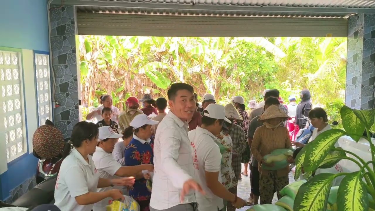 Tình chúc món quà xin gửi đến bà con cô bác chúc bà con thật nhiều sức khỏe xin chân thành cảm ơn 