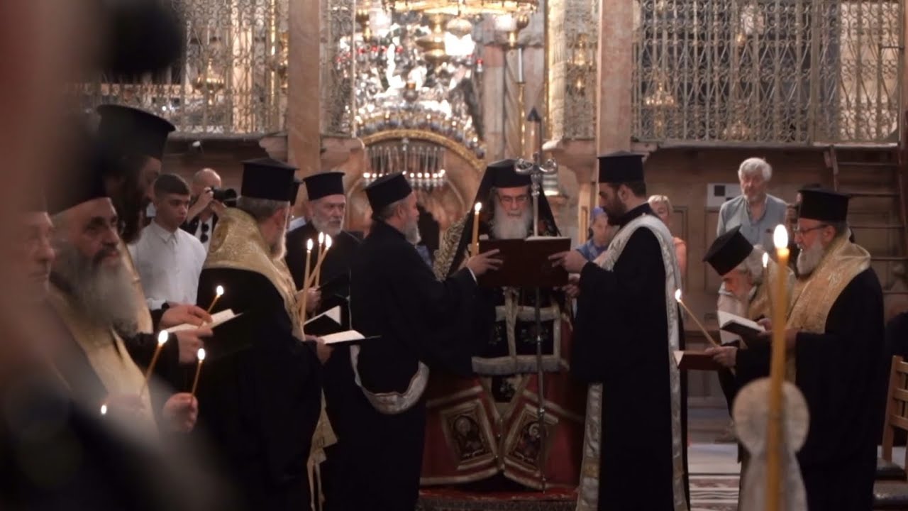 Bombardata la Chiesa di San Porfirio a Gaza. In preghiera con il patriarca ortodosso