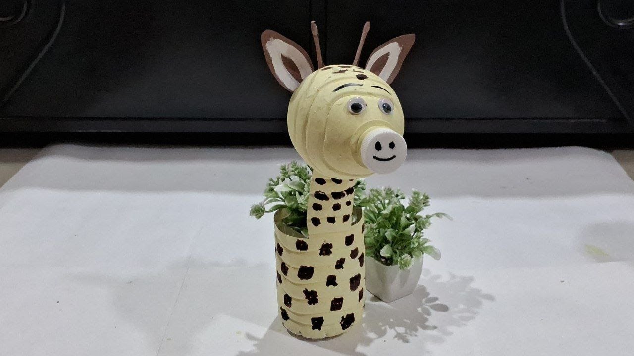 DIY Charming and Whimsical Giraffe Planter | Easy Adorable and Creative Garden Décor DIY Project