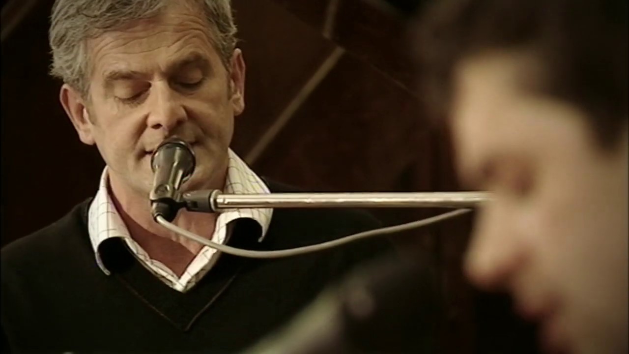 Huw Chiswell - Hunandosturi a Mi