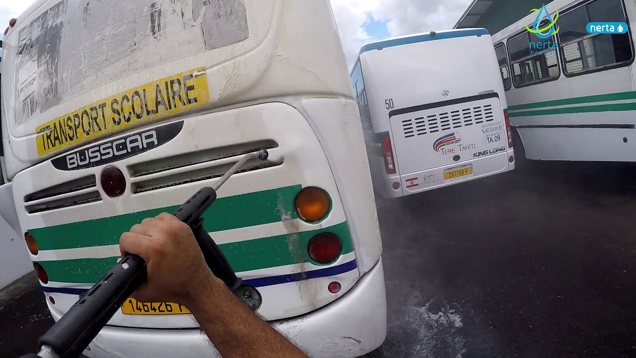 Lavage d'un bus