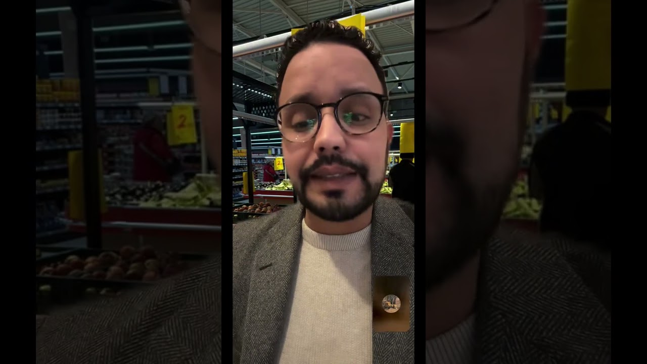 مغربي عياشي نب….ول على علم الجزاىر وفجاءه رد من جزائري قبايلي رد كان قوي 