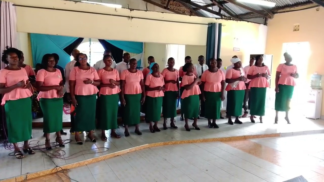 Siany church choir SDA presents Mungu ananena clip@KenyaReSDAChurchKisumu 