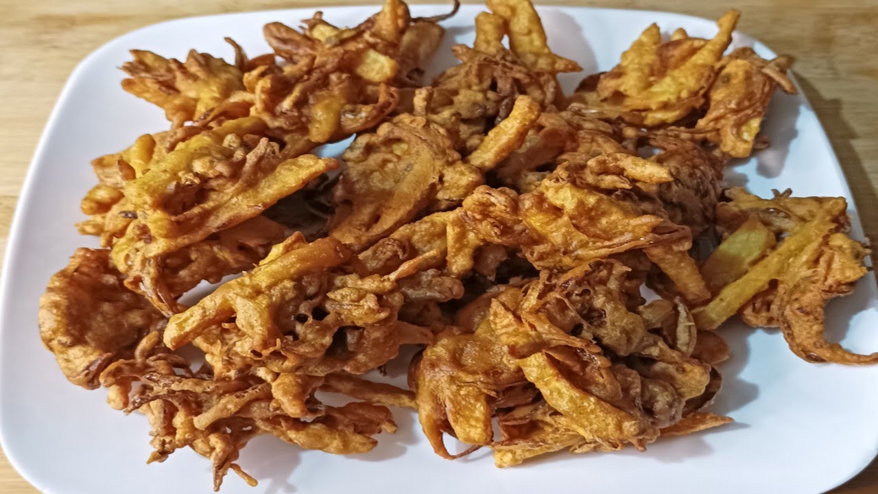 Ramzan Special Aloo Pyaz Lachha Pakora | Extra Crispy | How To Make Potato  Onion Pakoda  