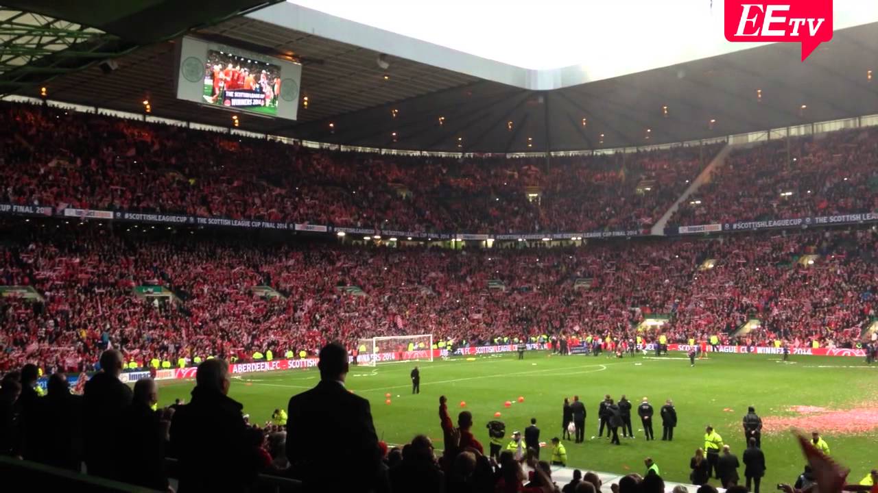 Dons fans sing Northern Lights of Old Aberdeen at Scottish League Cup final