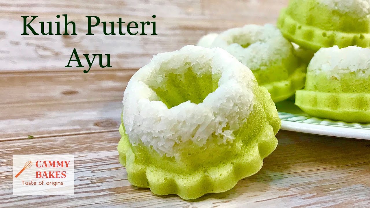 Kuih Puteri Ayu / Puteri Ayu Pandan / Putu Ayu | 椰丝斑兰小蛋糕