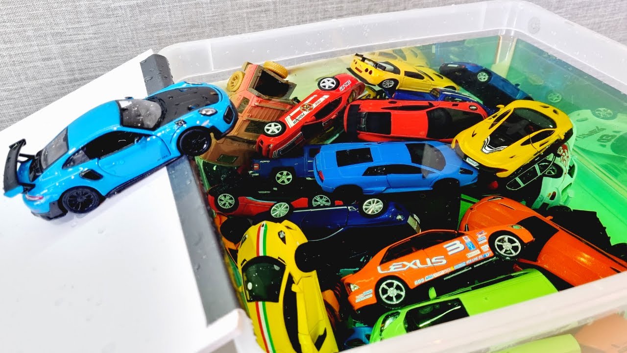 Pull Back Alloy Model Cars Jumping Into Green Water * - MyModelCarCollection
