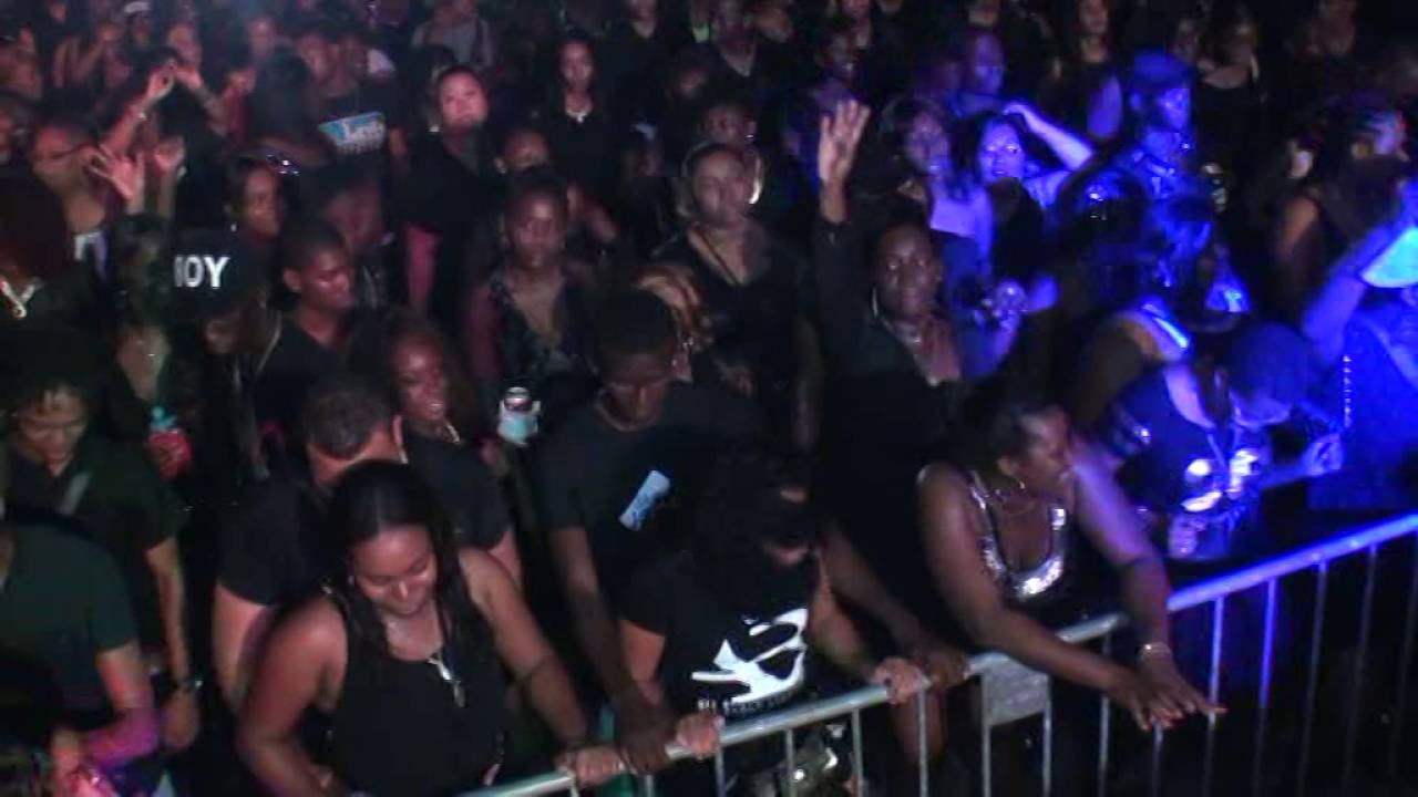 kankantie live dec 2014  Su All Black XXL Flamboyant en Para Festival