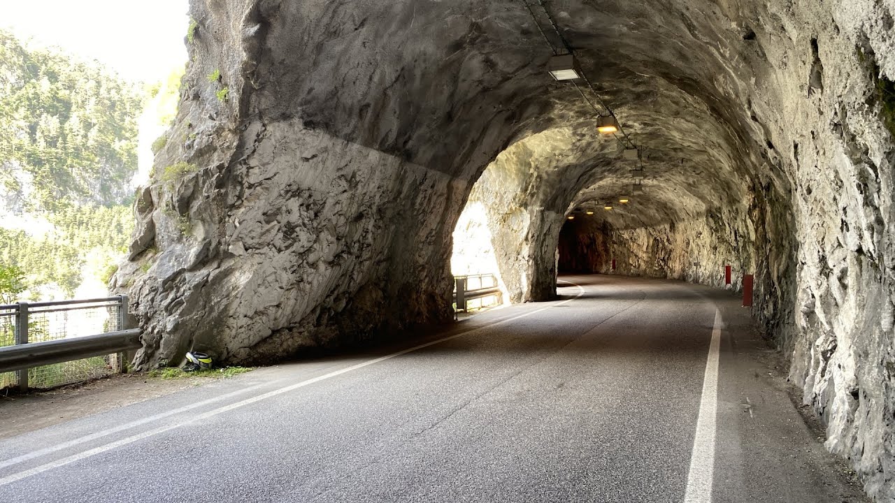 Auffahrt zum Diga del Vajont am 2021.07.20