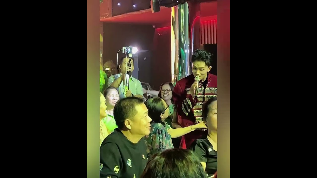Rộn ràng và đầy yêu thương Show 8/2/26