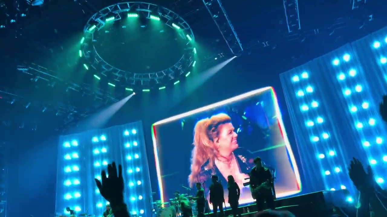 Kelly Clarkson - abcdefu (GAYLE cover) Live from Las Vegas | Chemistry Residency (July 29, 2023)