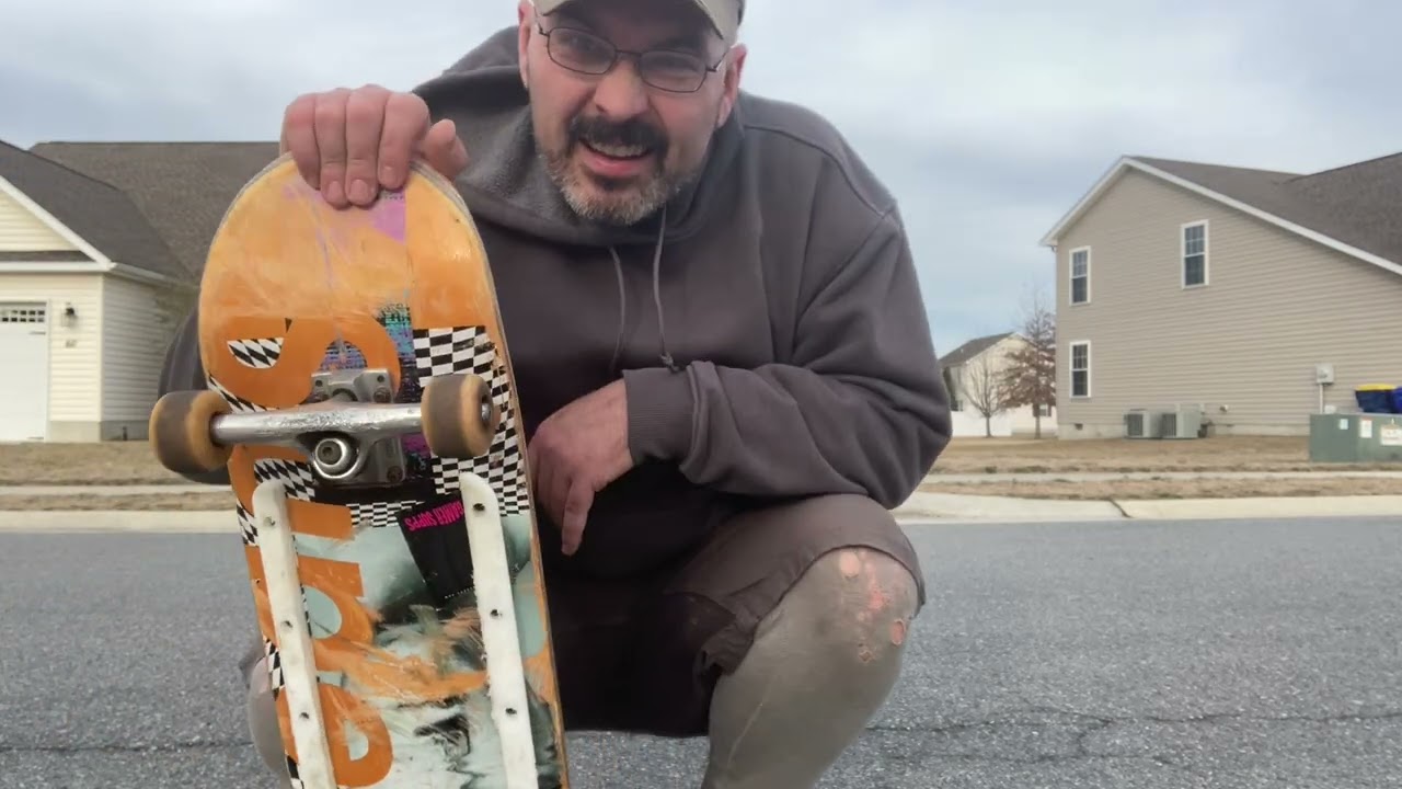 Getting closer with kickflips 🛹