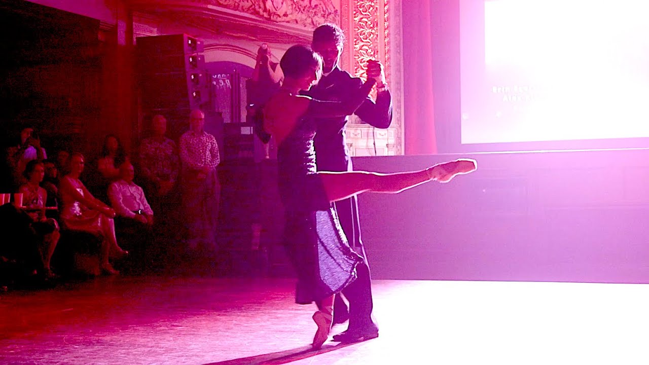 ALEX RICHARDSON et ERIN SCOTT-KAFADAR, 
