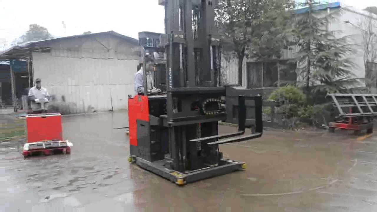 3 way electric pallet stacker use for very narrow aisle forklift #palletstacker #electricstacker