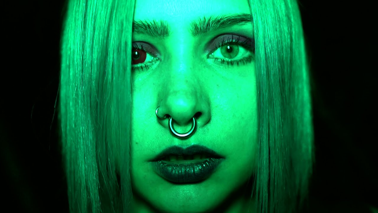 Mimi Barks - SUICIDE [OFFICIAL MUSIC VIDEO]