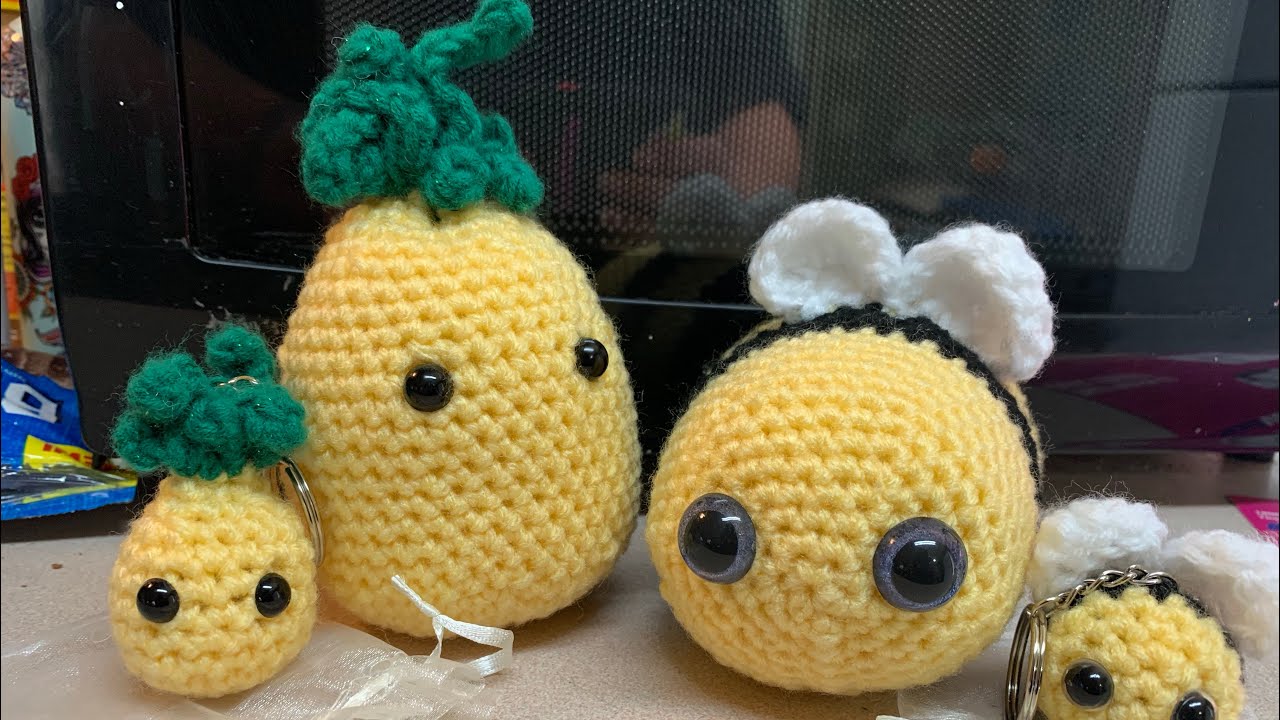 Crochet Bee Rattle Time Lapse  (pattern in description)