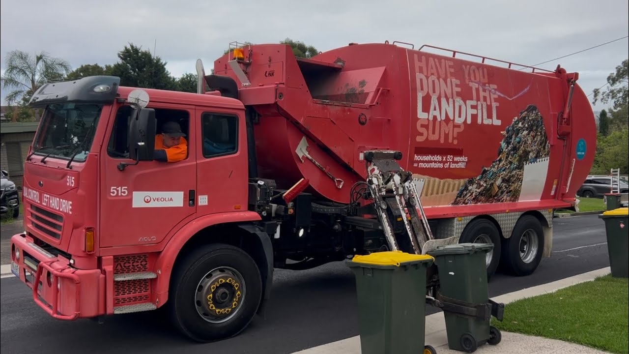 Campbelltown Garbage 515 - Ex Shoalhaven