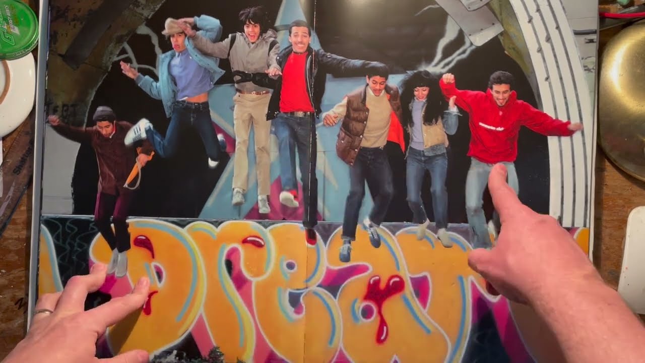 Пролистайте &mdash; Издание к 25-летию Subway Art &mdash; Библия граффити старой школы