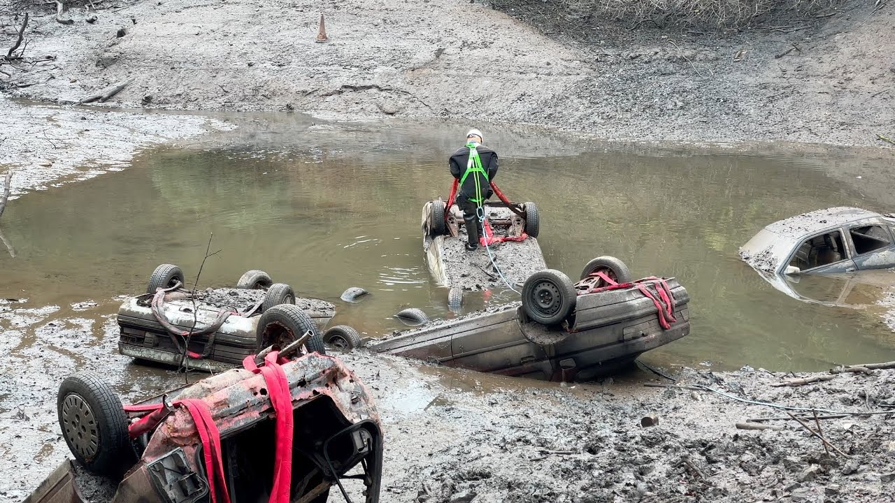 Из водохранилища Пейсли убрали брошенные автомобили