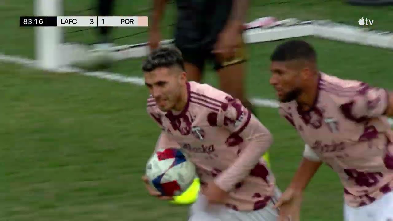 GOAL | Cristhian Paredes slams one in from close range