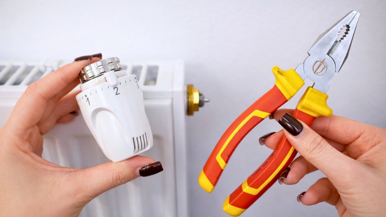 Ten domowy trik z termostatem sprawił że zimą płacę połowę mniej