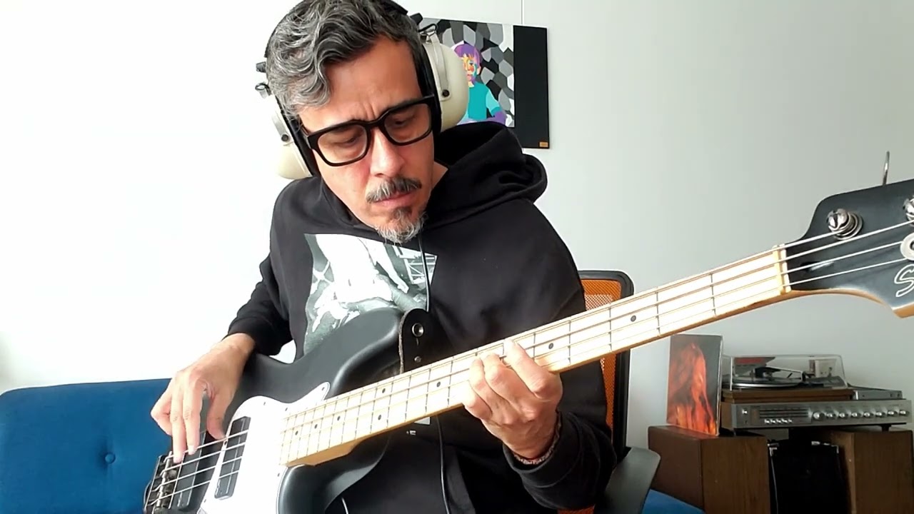 Uñas Asesinas Zapato 3 Cover Bajo