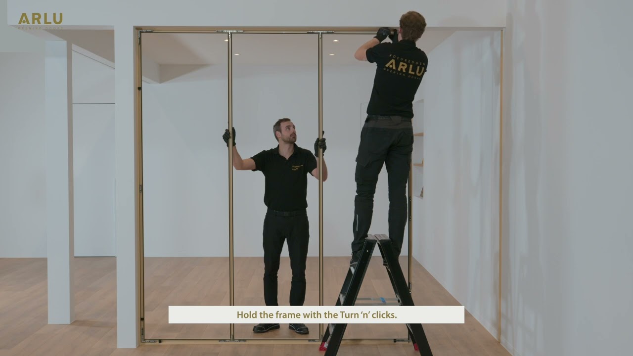 Divina fixed wall with clamping profile - installation video
