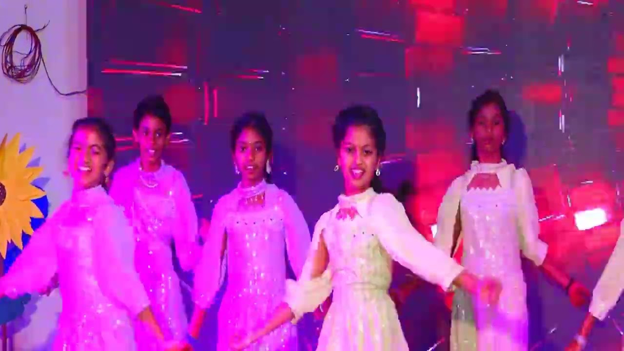 5th class girls #annualdaycelebration @VernonschoolBeeramguda  