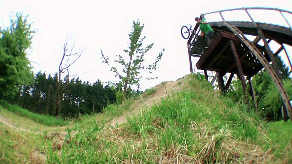 BMX Dirt by Simon Moratz