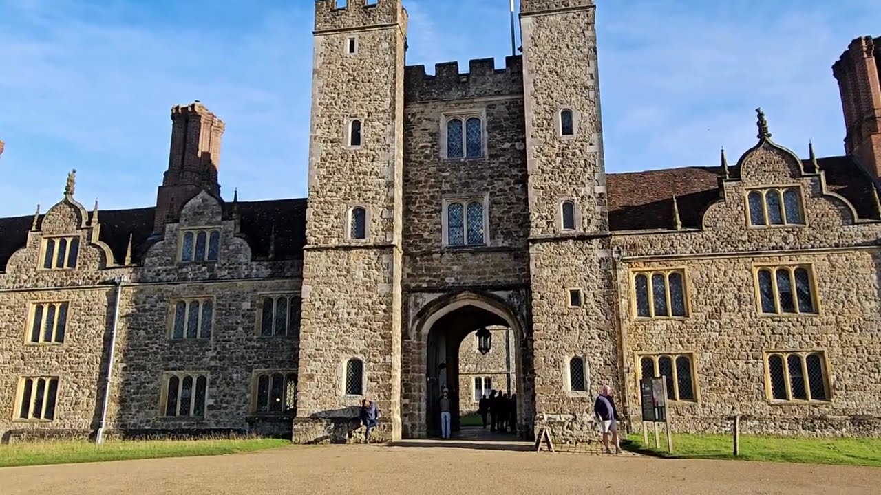 Knole Park, Sevenoaks: A Scenic Autumn Walk Through Knole Park (with music)
