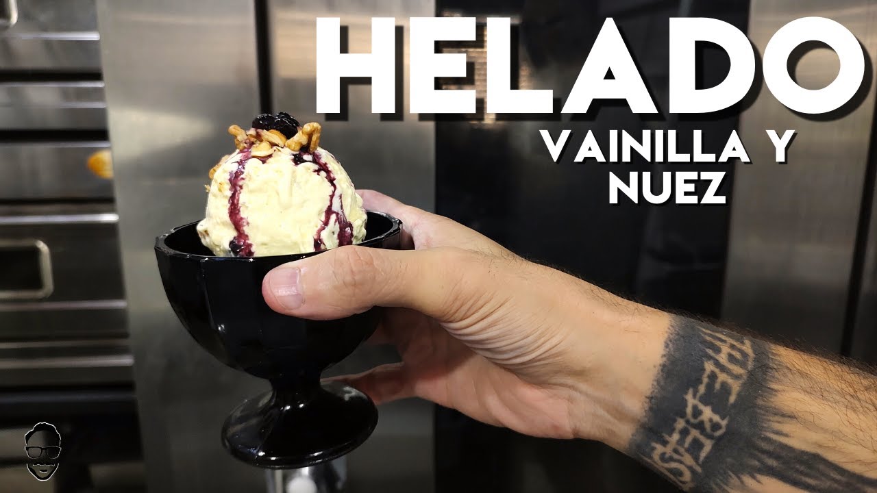 HELADO DE VAINILLA, NUEZ Y ARÁNDANOS.