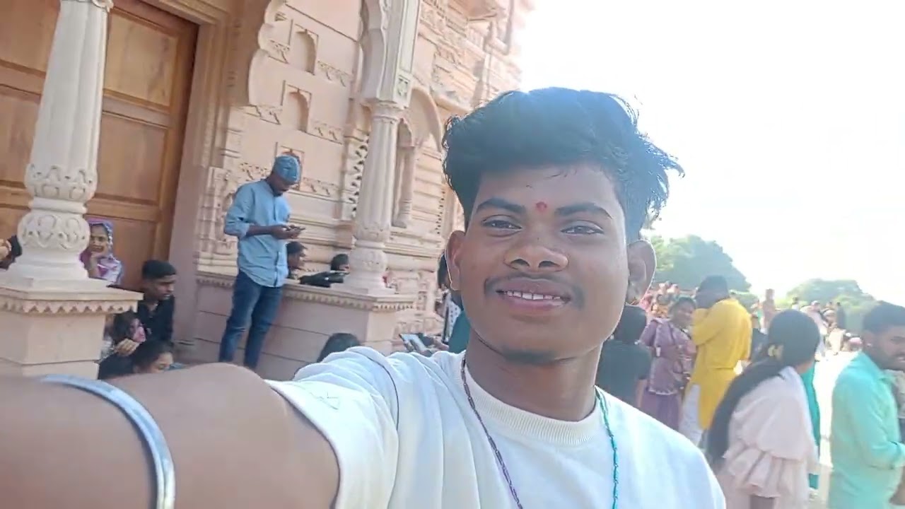 मिनी वृंदावन विरारला लोकॅटेड आहे. 🙏🙏
