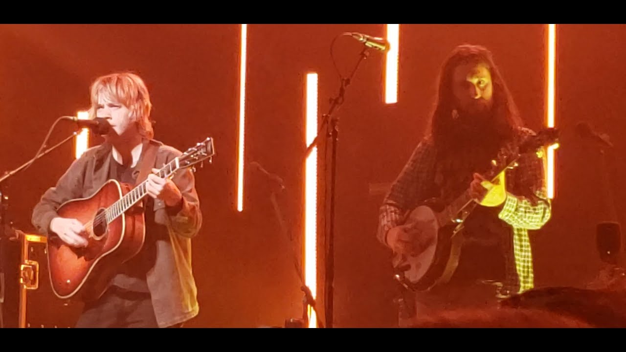 Billy Strings - Fire On My Tongue, Albino Skunk, Clinch Mt Backstep, Sweet Revenge. Fillmore Philly