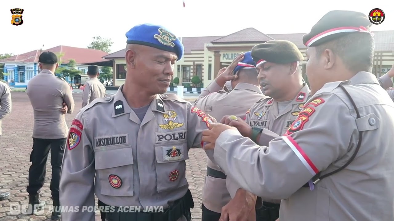 Kenakan Pita Merah Putih Sebagai Simbol Nasionalisme Dalam Setiap Pelaksaan Tugas.
