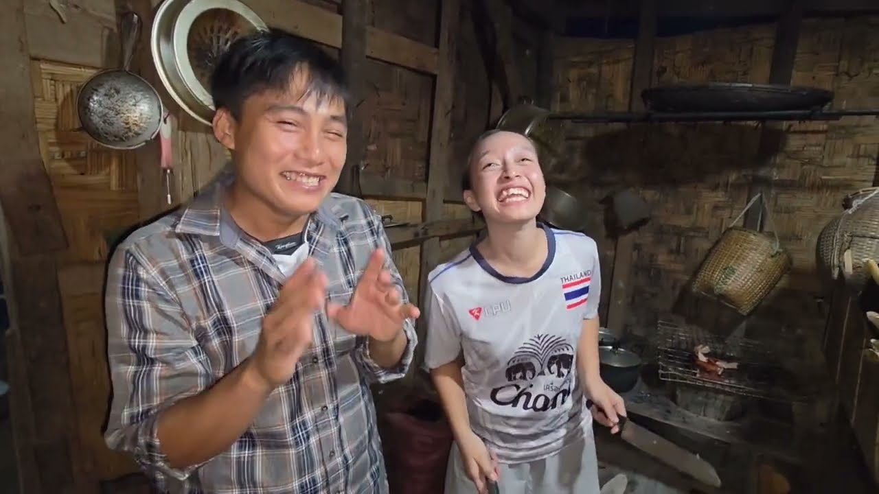 สาวลาวทำอาหารเพื่อมัดใจหนุ่มไทย #เตียงคำนากาย