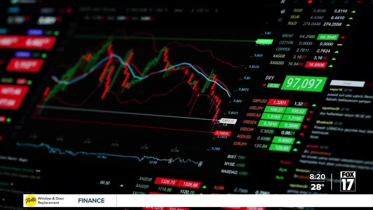 Trends and the Santa Claus Rally; stock market insiders are ending the year on a high note